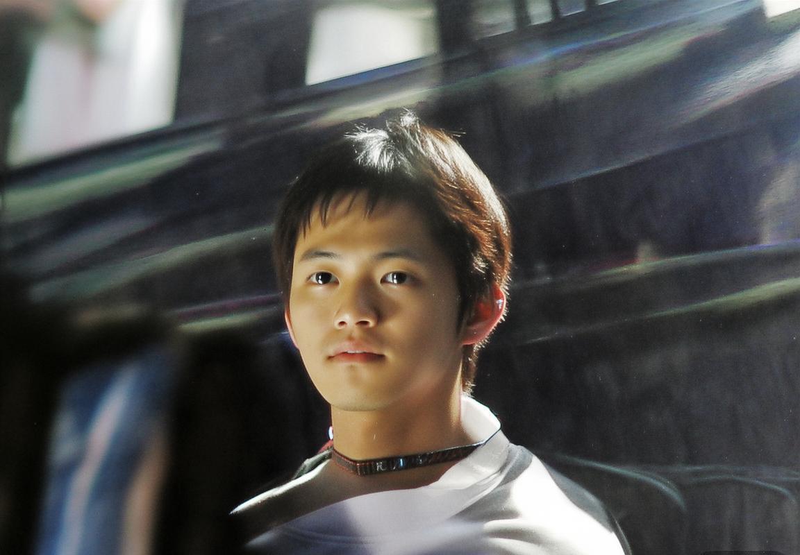 ESPN全球总决赛战力榜发布：T1登顶S13战队排名，BLG国际赛场表现亮眼，JDG排名第四引争议